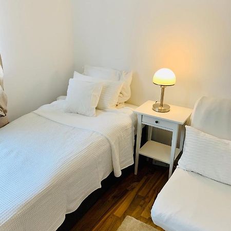 Top Renoviertes Apartement In Bester Lage Von Homburg- 5 Fussminuten Zur Uniklinik Хомбург Екстериор снимка