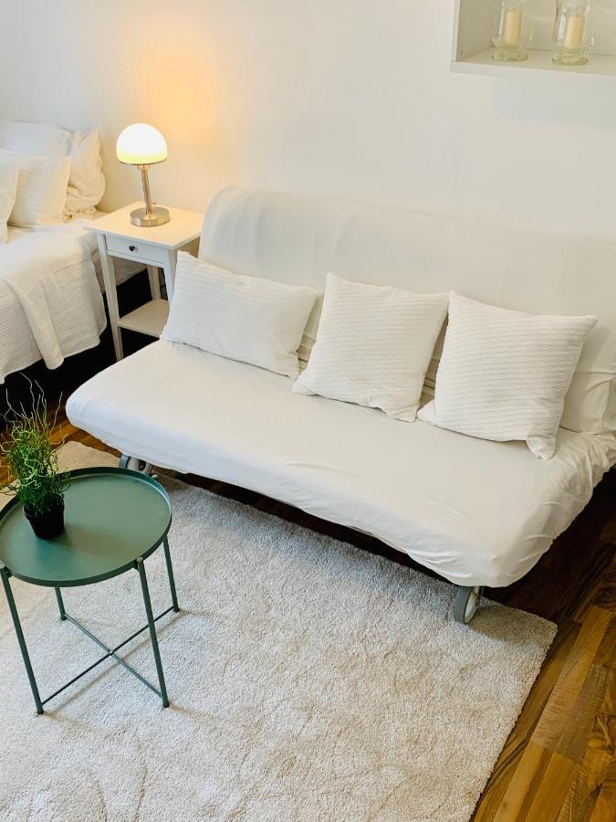 Top Renoviertes Apartement In Bester Lage Von Homburg- 5 Fussminuten Zur Uniklinik Хомбург Екстериор снимка